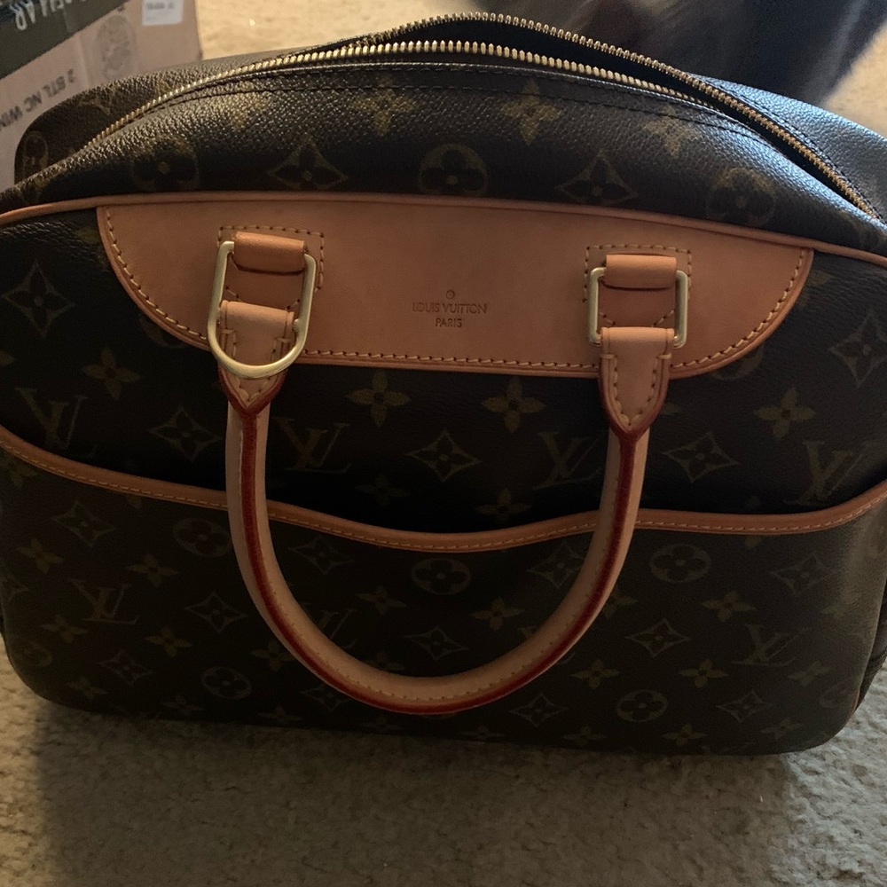 Louis Vuitton Brown Deauville Satchel Bag with Monogram Design authentic